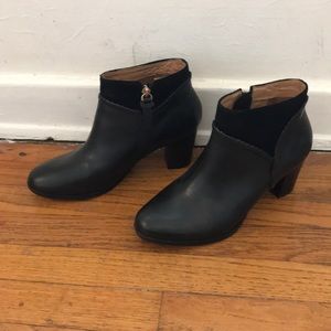 Jack Rogers Chandler Bootie in Black